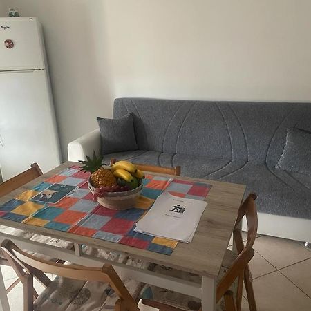 Airport Apartment Alloggio Turistico T&C Fiumicino Exterior photo
